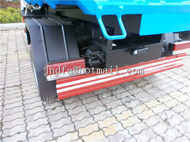 DongFeng DFAC Hook Lift Garbage Truck,Waste Collecting Truck
