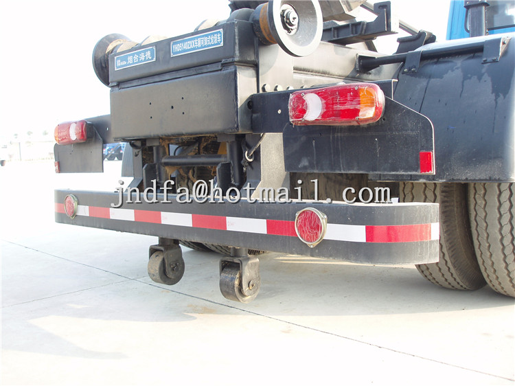 DongFeng Arm Type Garbage Truck,Waste Collector Truck